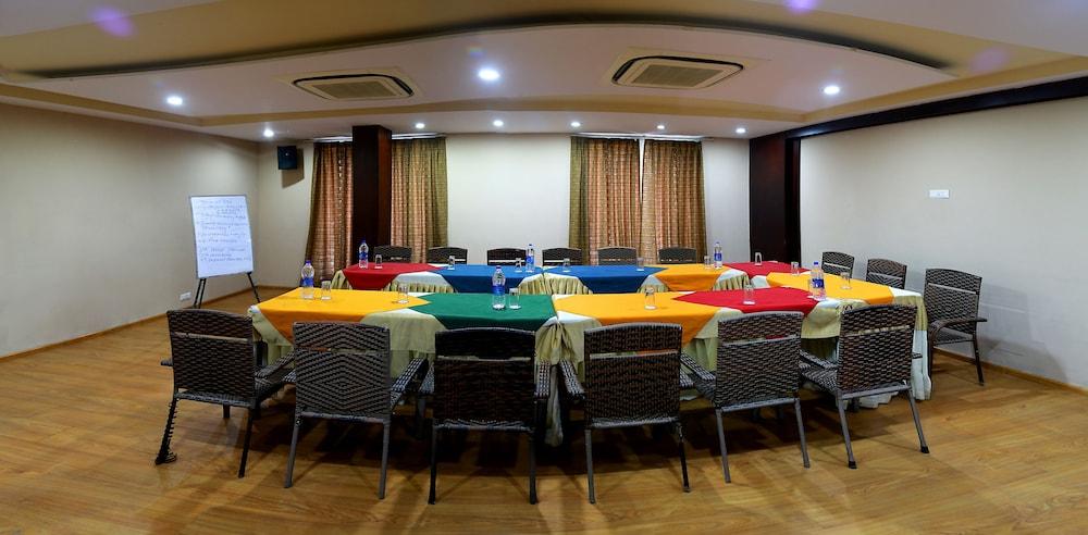 Hotel Royal Palm - A Budget Hotel In Udaipur Exterior photo