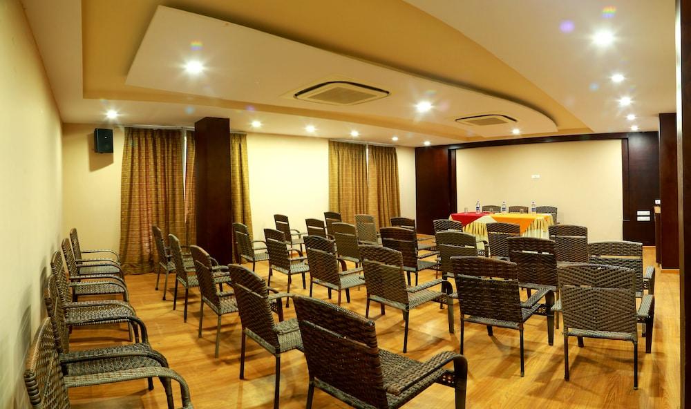 Hotel Royal Palm - A Budget Hotel In Udaipur Exterior photo