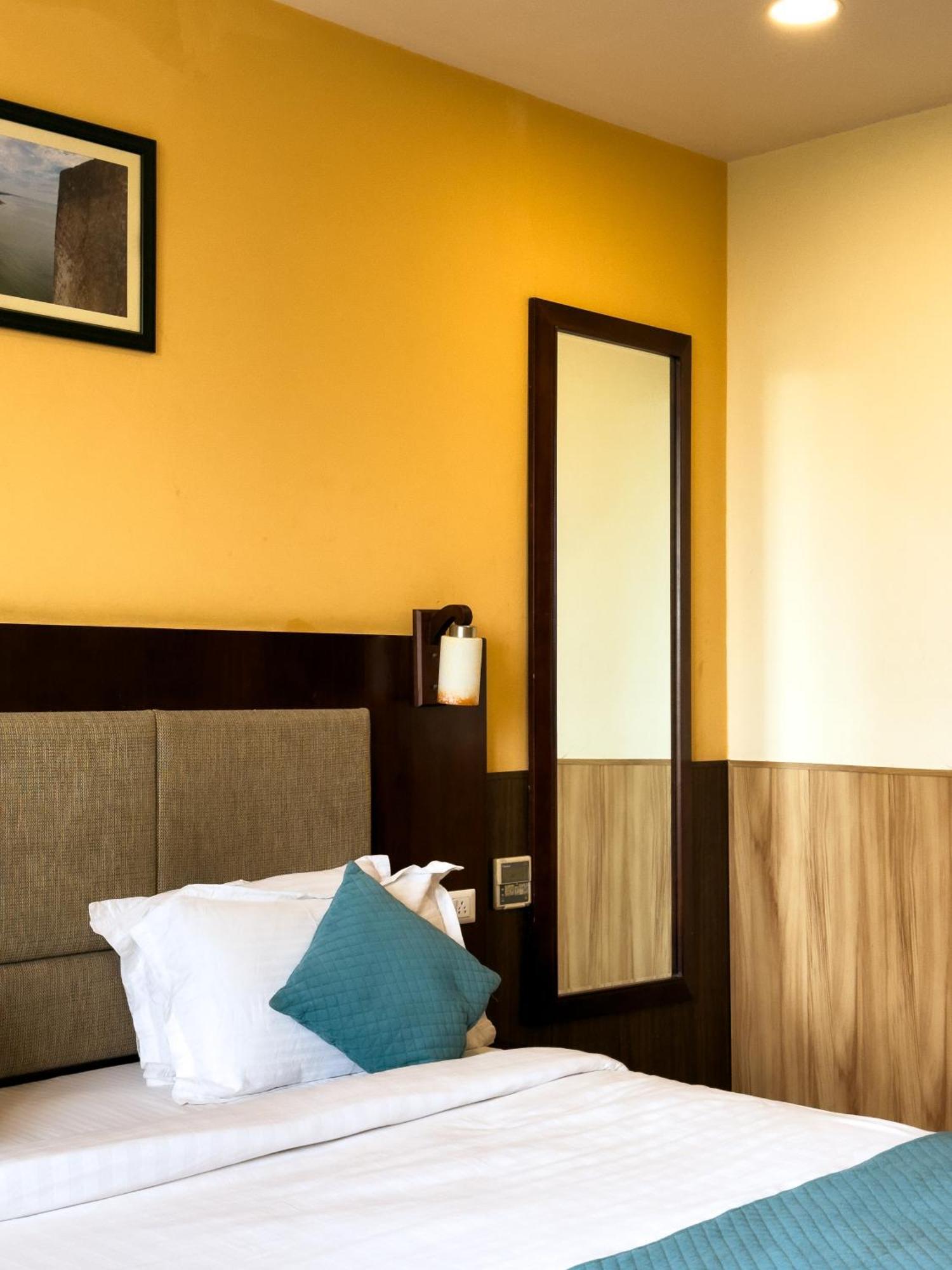 Hotel Royal Palm - A Budget Hotel In Udaipur Exterior photo
