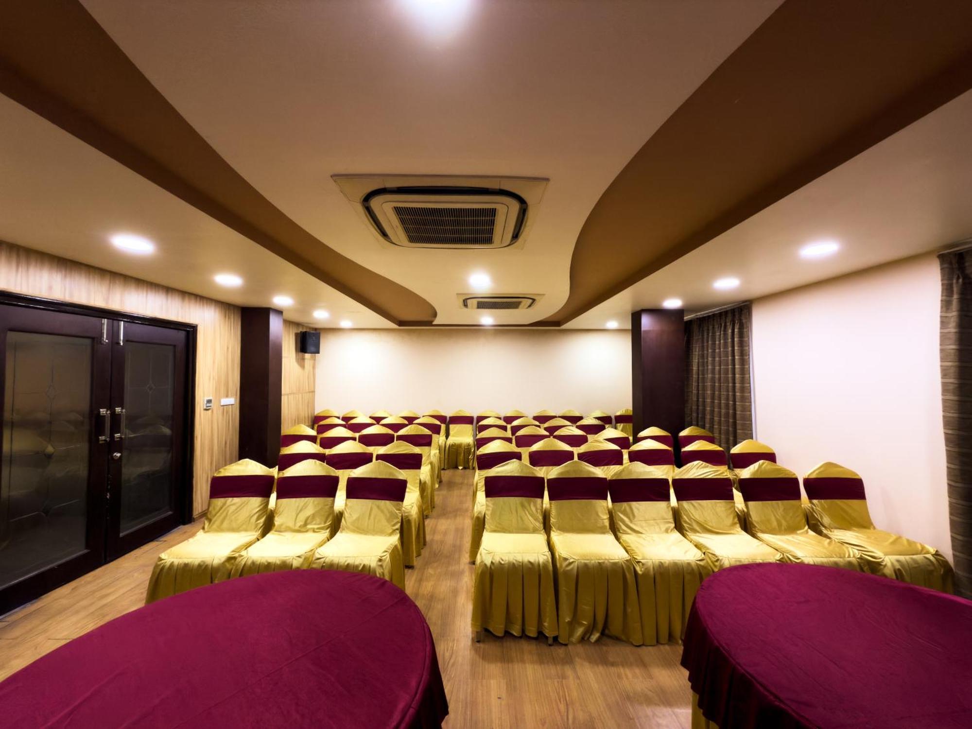 Hotel Royal Palm - A Budget Hotel In Udaipur Exterior photo